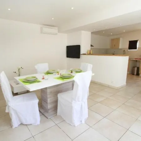 House La Source En Provence Casa vacanze *